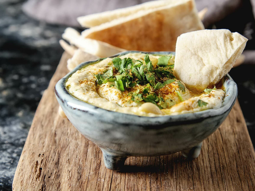 hummus in bowl with flatbread