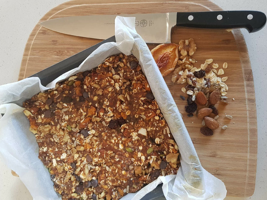 Meusli bars in a baking tin