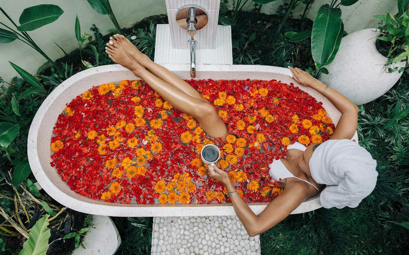 Beauty mindfulness petal bath